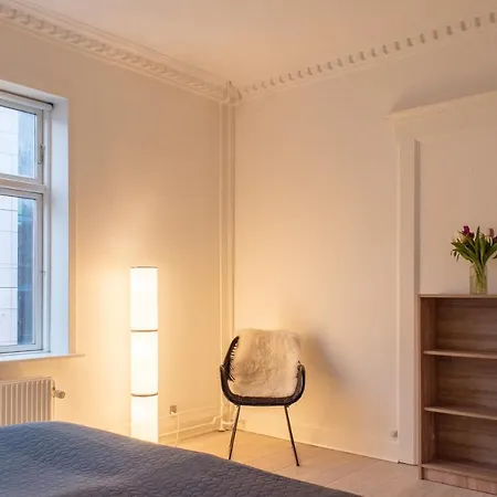Bright And Spacious In Downtown Aarhus